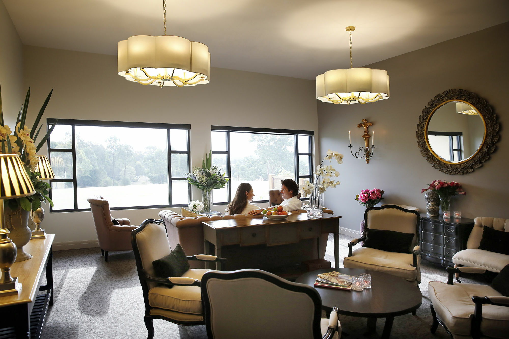 Chateau Elan At The Vintage Поколбин Екстериор снимка The interior of the clubhouse at the 2009 Women's British Open