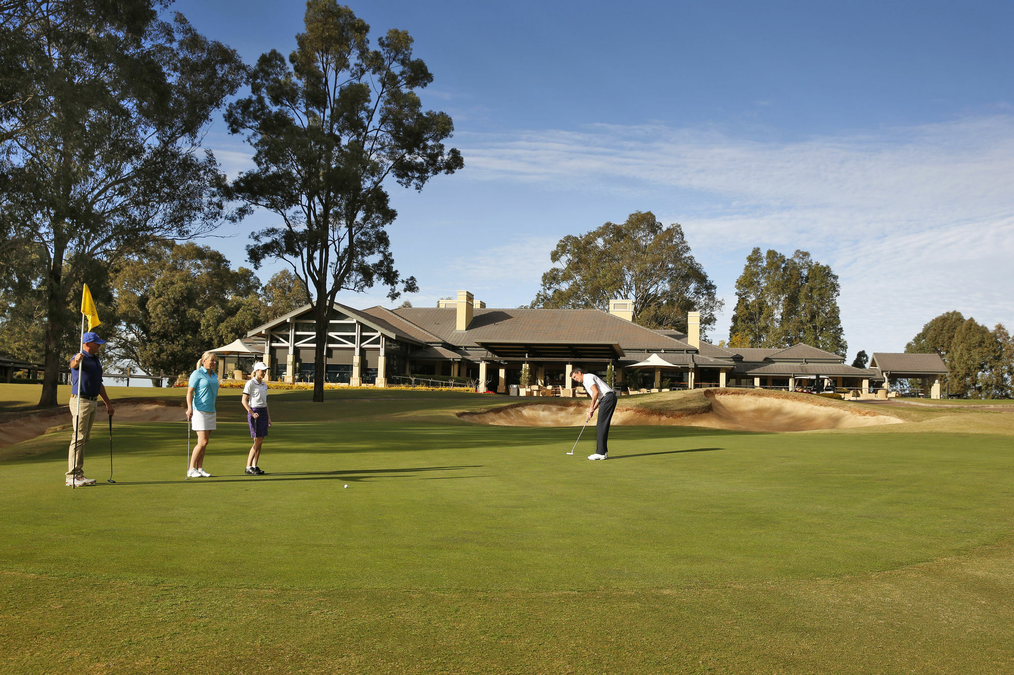 Chateau Elan At The Vintage Поколбин Екстериор снимка Clubhouse at the 18th green